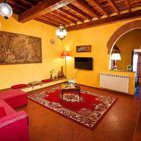 Real Rustic Tuscany Style In Center Apartment