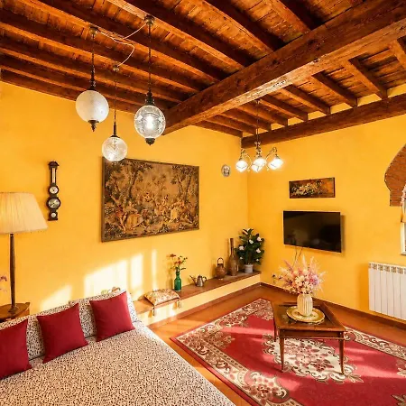 Real Rustic Tuscany Style In Center Apartment Florence