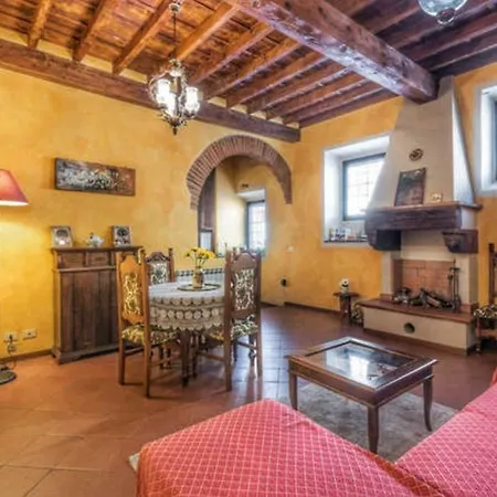 Real Rustic Tuscany Style In Center Apartment