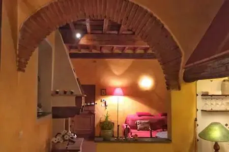 Real Rustic Tuscany Style In Center شقة